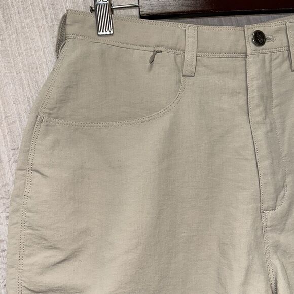 The North Face 10 Tan Lightweight Nylon 4” Hiking 5 pocket Outdoor Shorts - Picture 3 of 15
